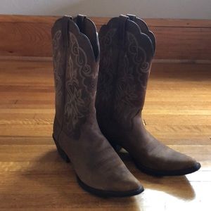 Ariat Heritage Western J Toe Women’s Cowboy Boot